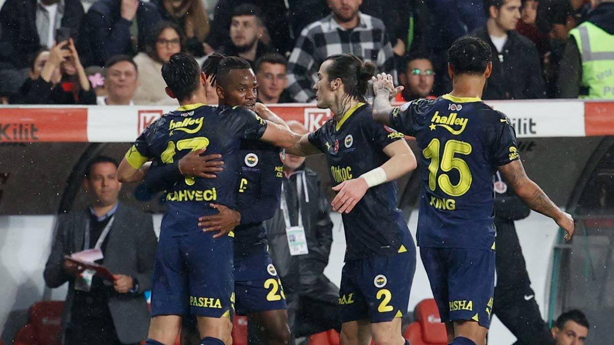 Bitexen Antalyaspor 0-2 Fenerbahçe | Haberler | Fenerbahçe Derneği ...